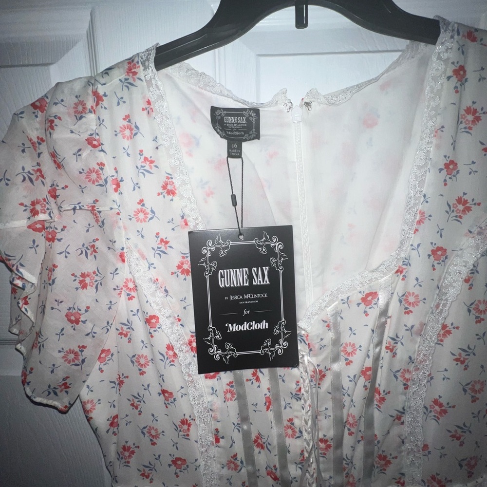 Gunne Sax by ModCloth size 16 White and Red Floral Dress - Picture 2 of 11
